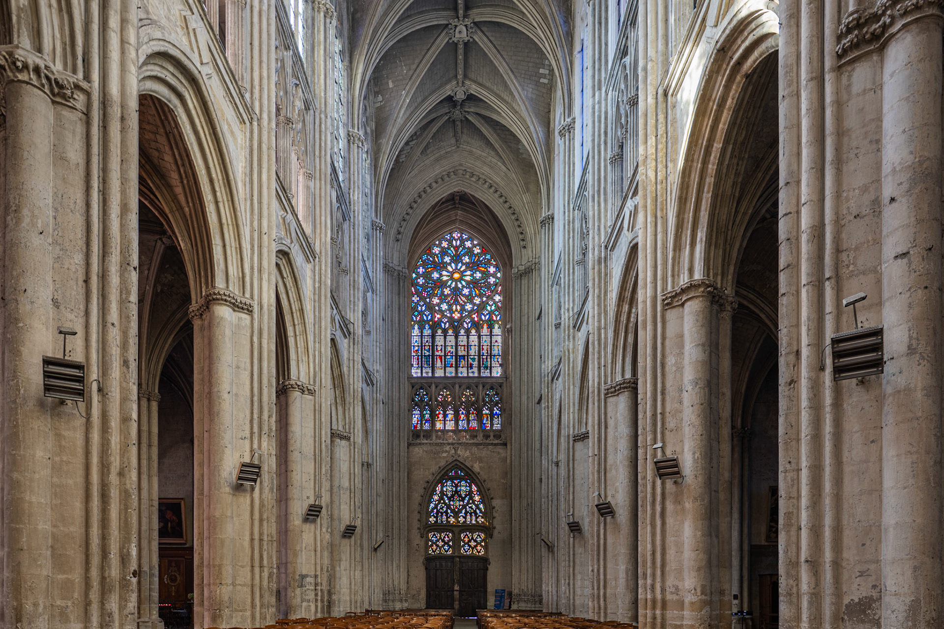 nave and west front rose window