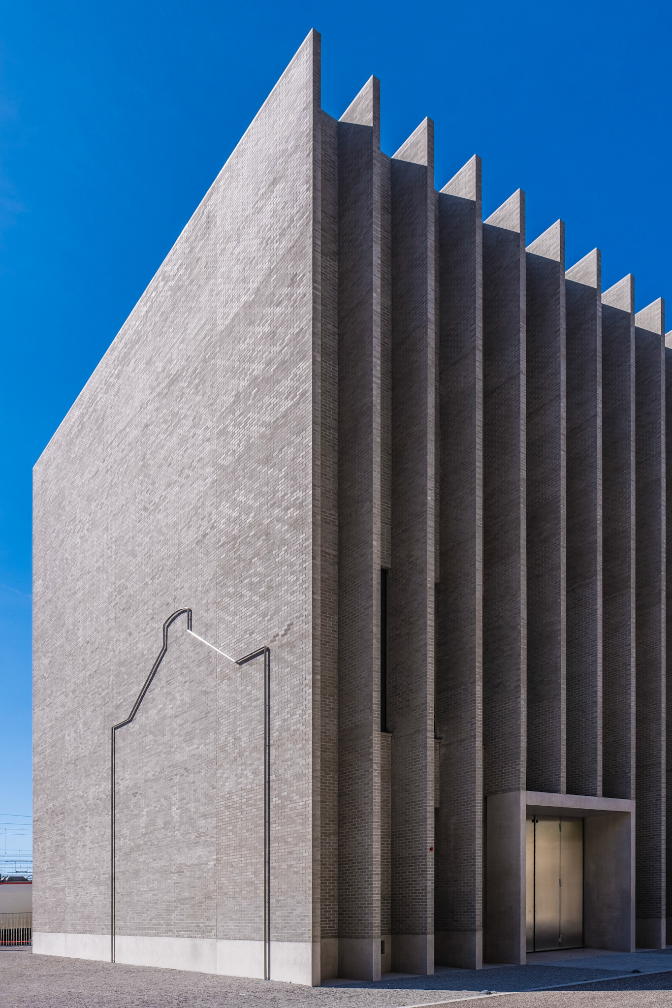 MCBA, Lausanne