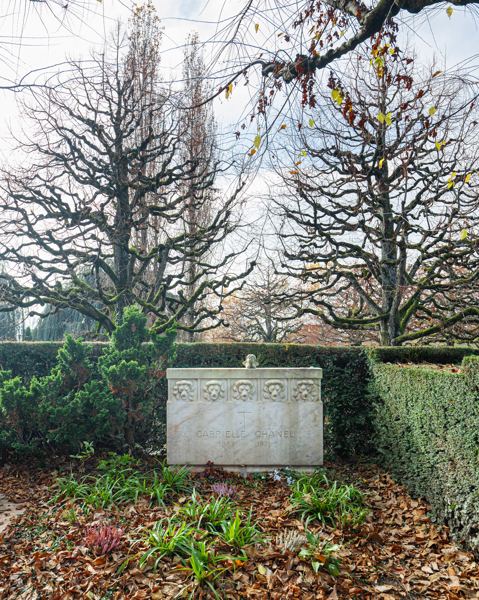 tomb of Gabrielle "Coco" Chanel