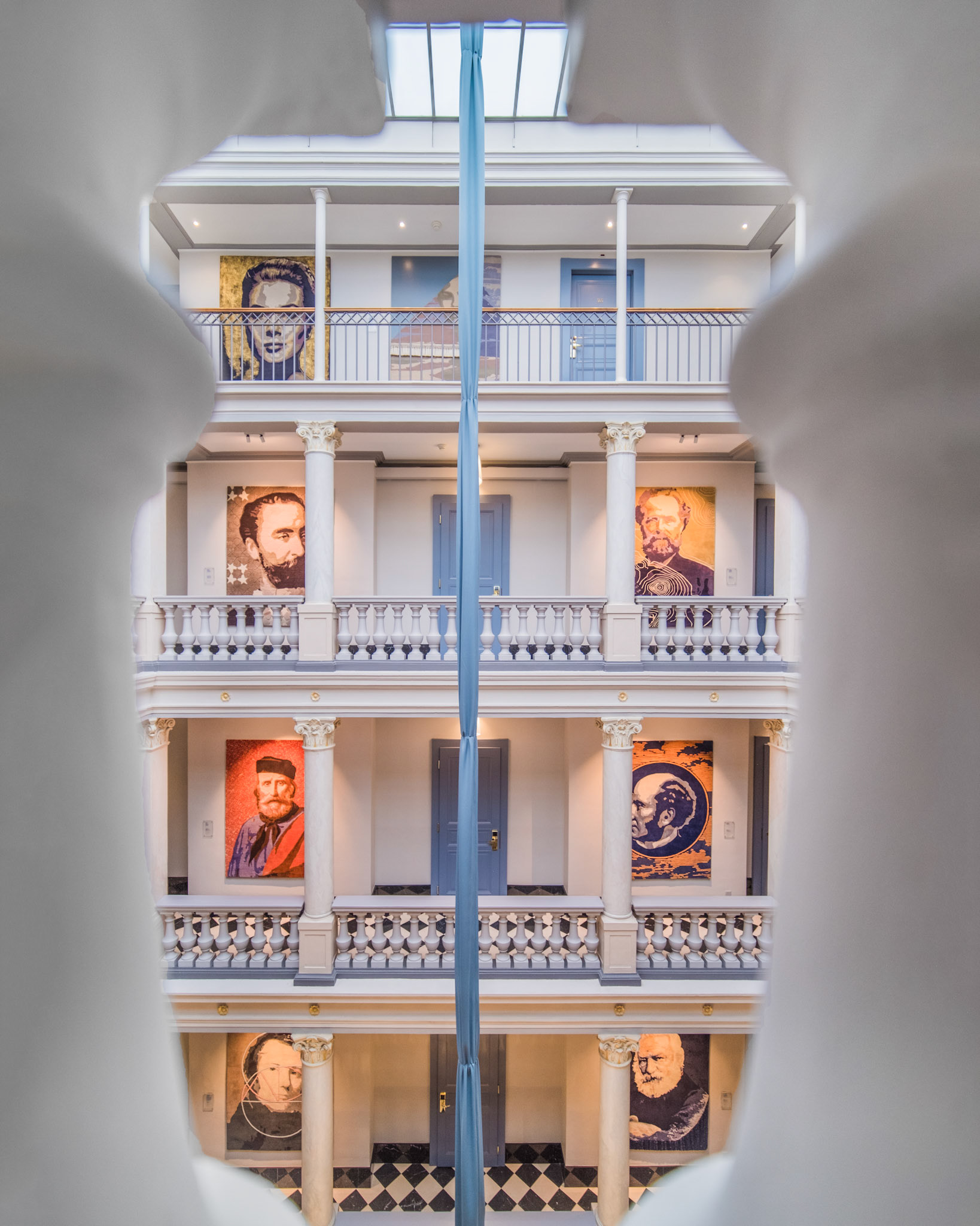 tapestries of historical figures who played a role in attaining peace