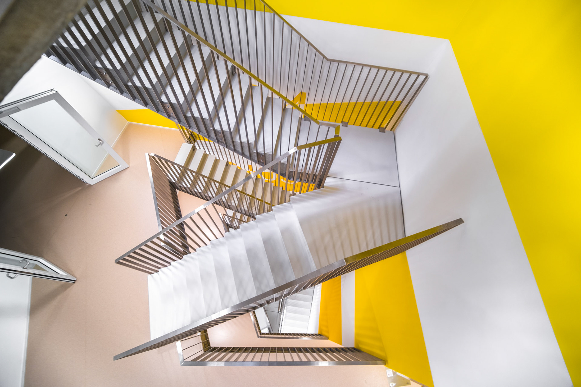 AGORA Pôle de recherche sur le cancer - staircase