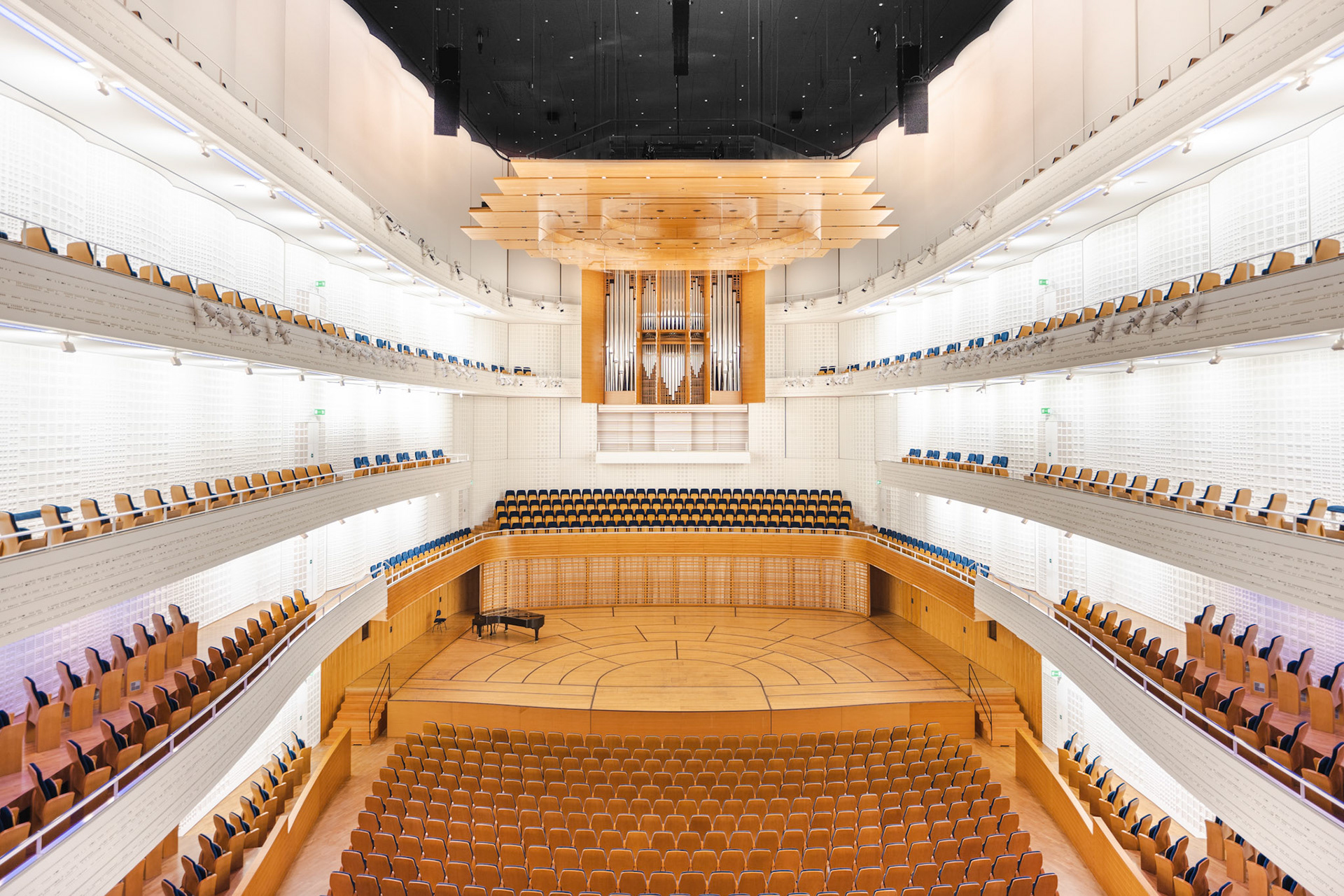"Salle blanche" - KKL concert hall