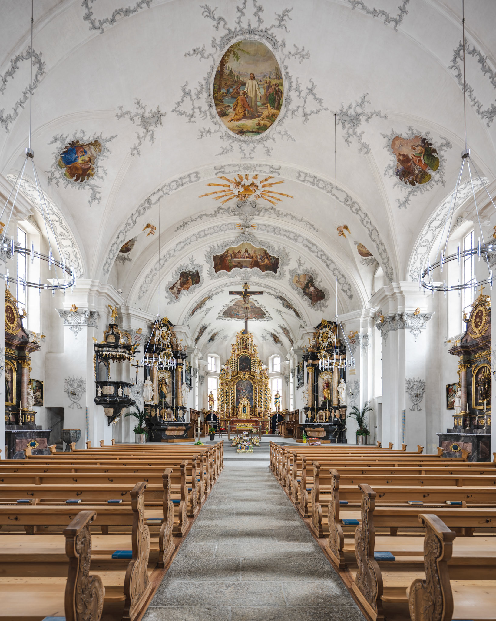 Alter of Pfarrkirche St. Peter und Paul in Andermatt