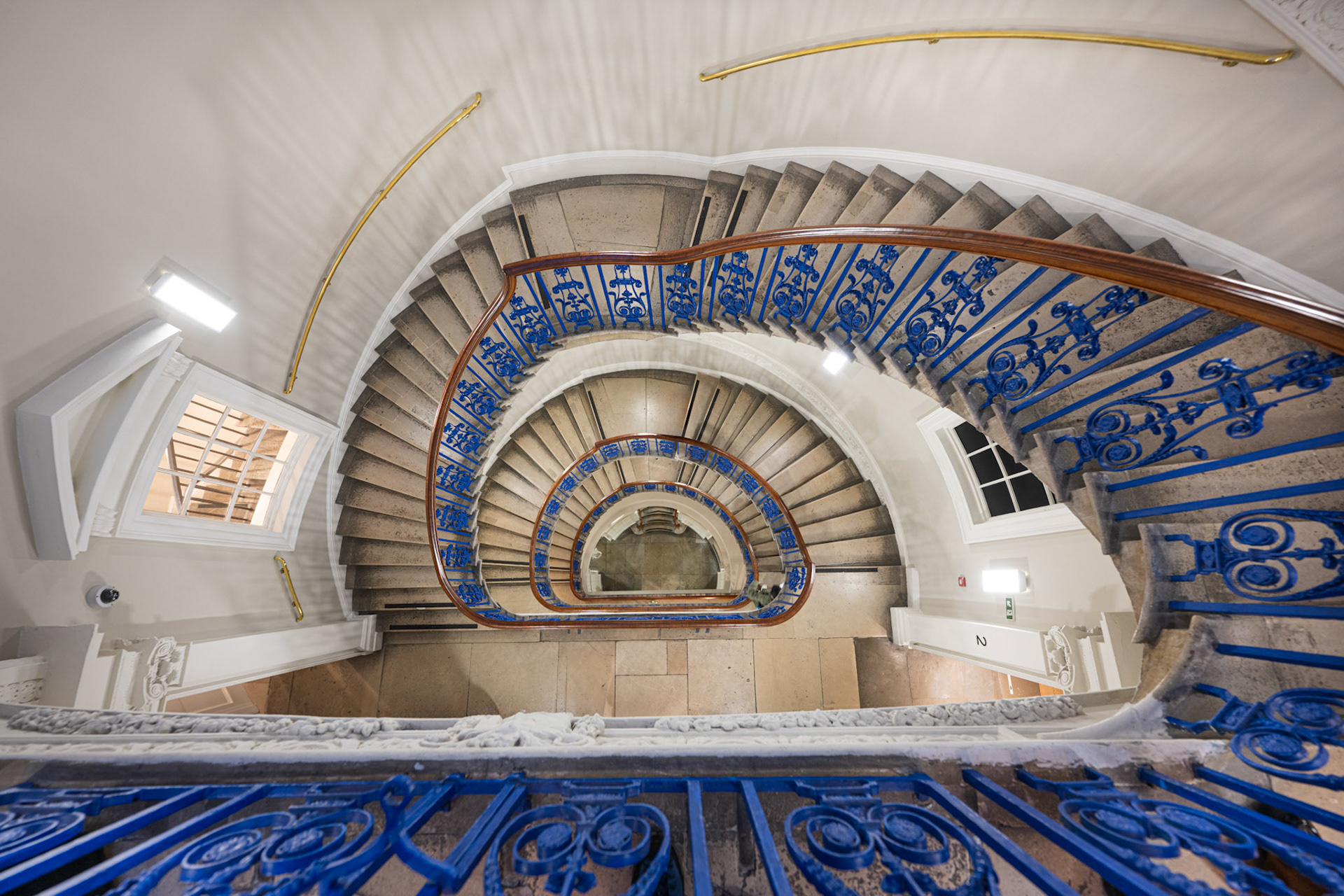 staircase in the Courtault Gallery