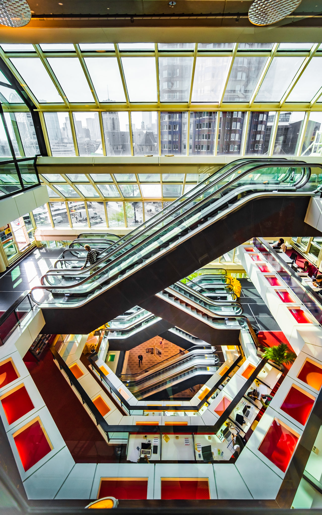 Rotterdam Central Library - atrium
