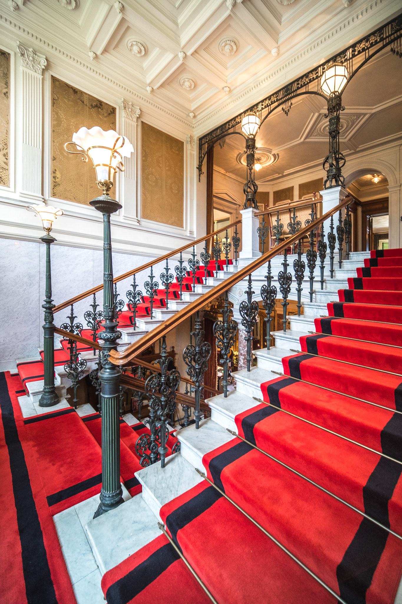Schloss Hünegg staircase
