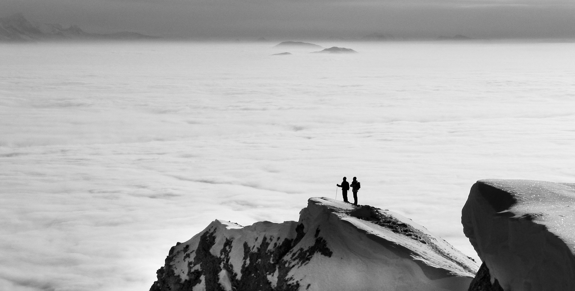 Climbers on the south ridge of the Chamechaude taken from the summit - Grenoble - France