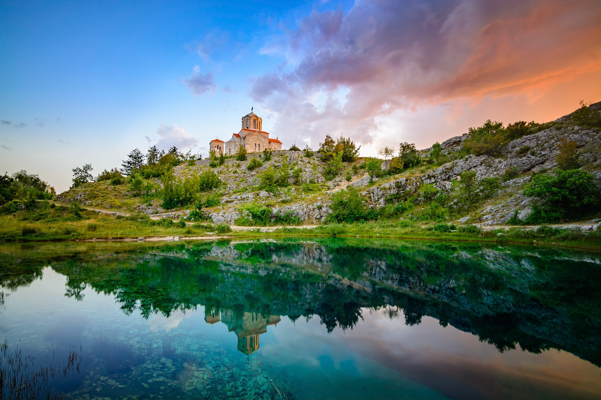 Pretty awesome monastery on the hills around the 125 m deep spring of the Cetina. river. We drove one and a half hours from Split to this place, but it was totally worth!