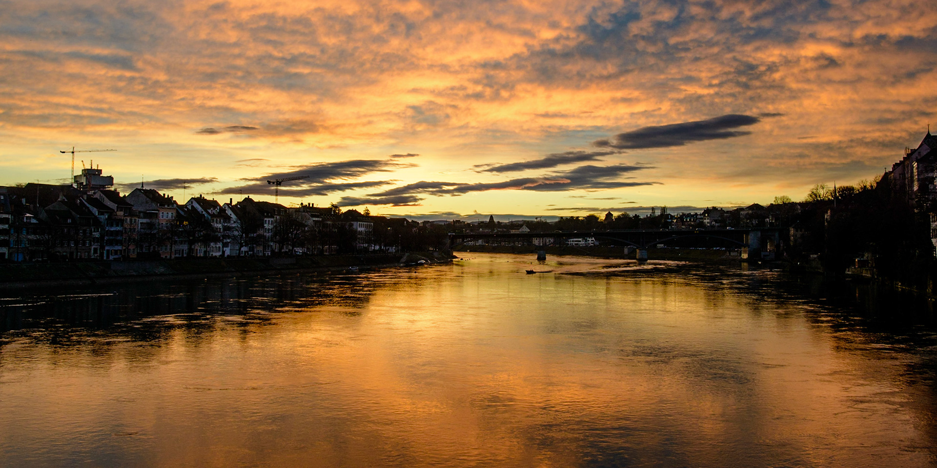 Sonnenaufgang an der Mittleren Brücke