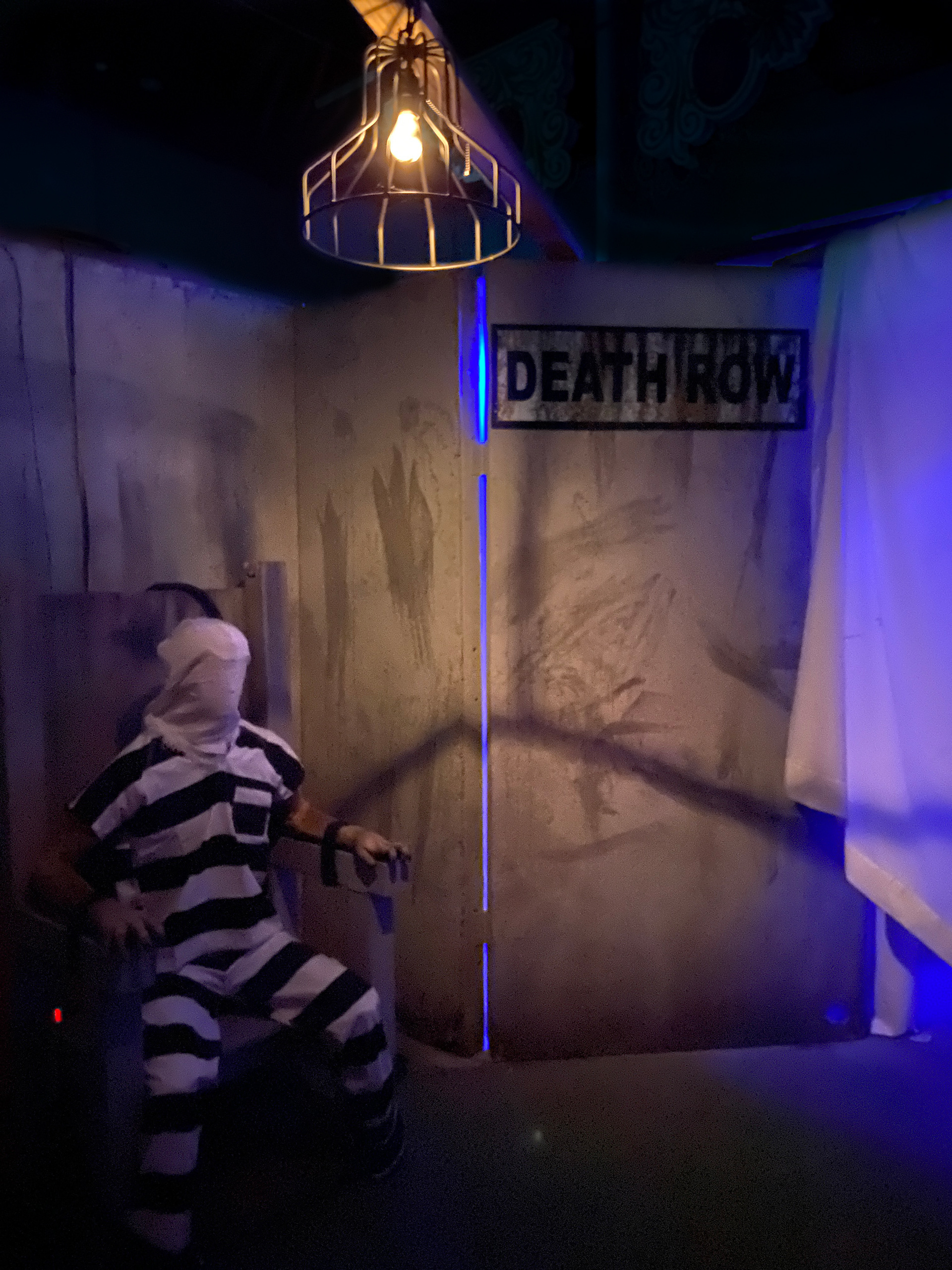 "electric chair" animatronic
