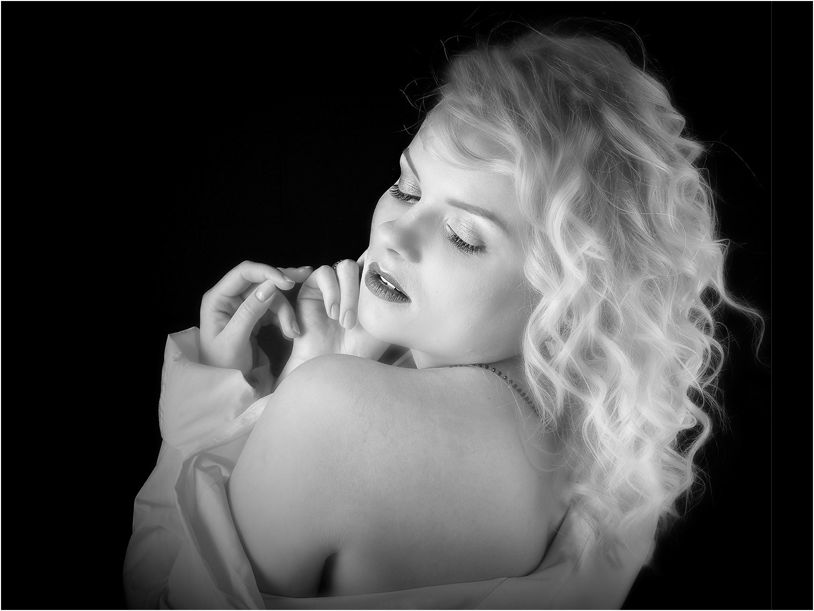 HC. Mi Amore by Brian Dowdall