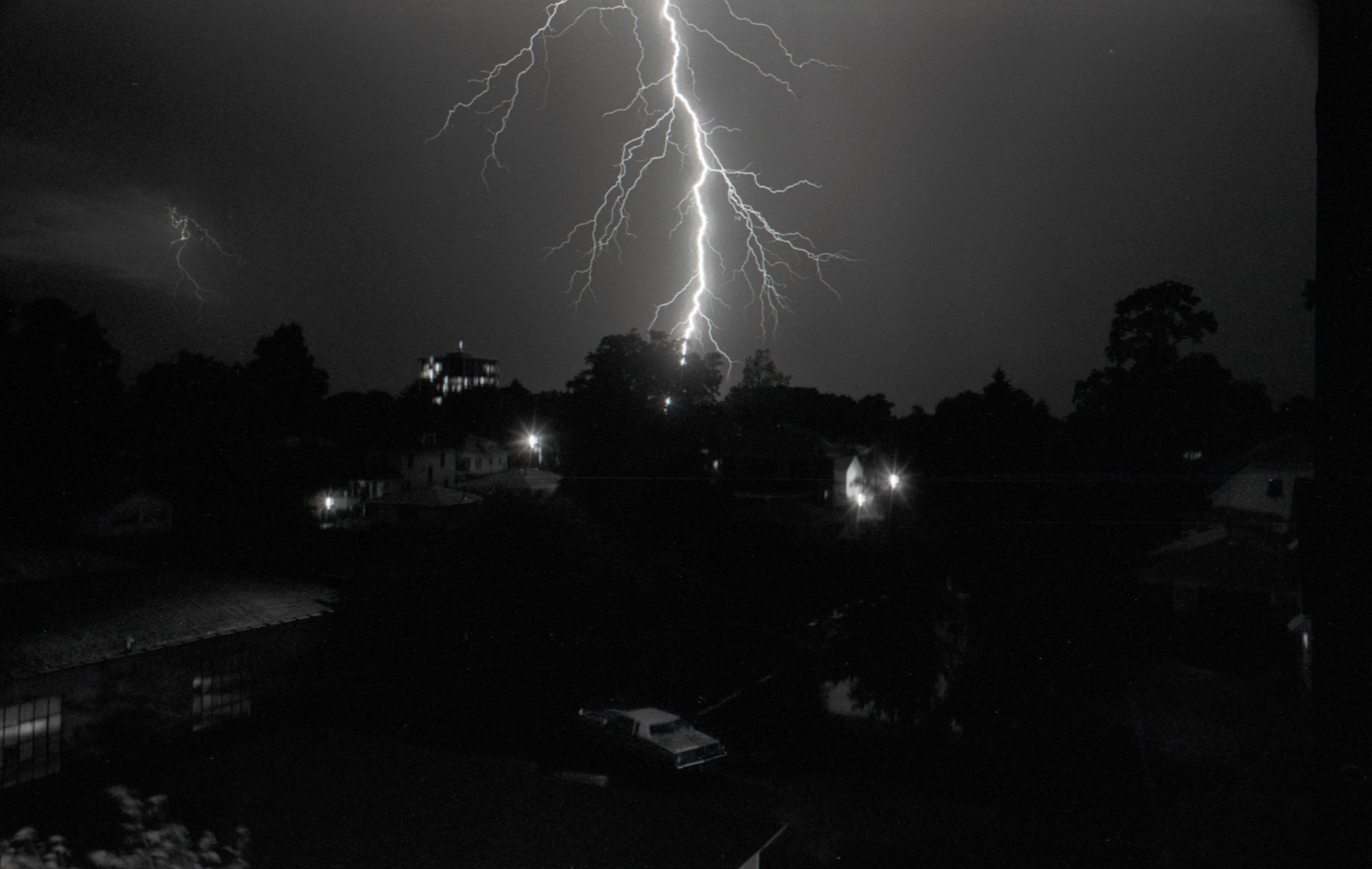 Lighten Strikes High Rise Apartment, Rock Island, Illinois