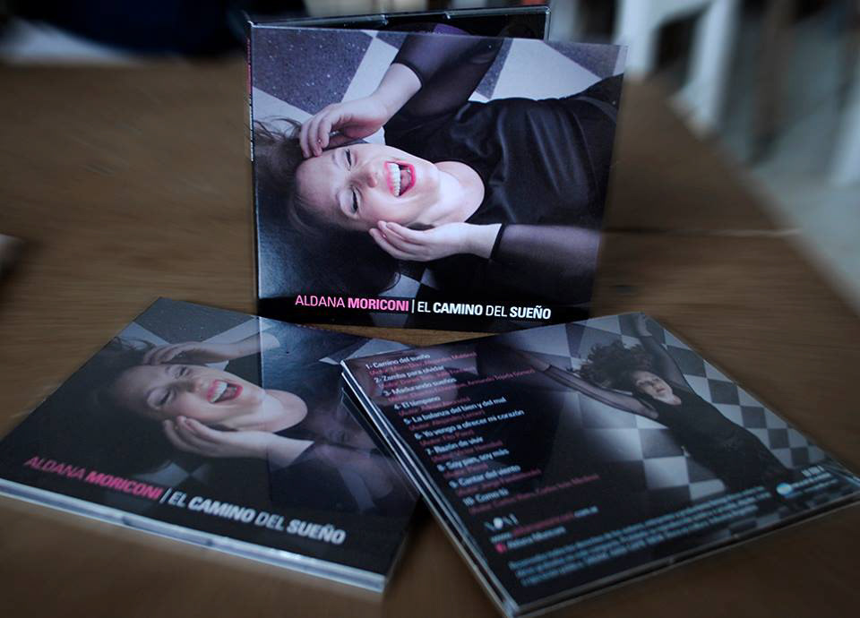 Diseño de tapas y CD Aldana Moriconi