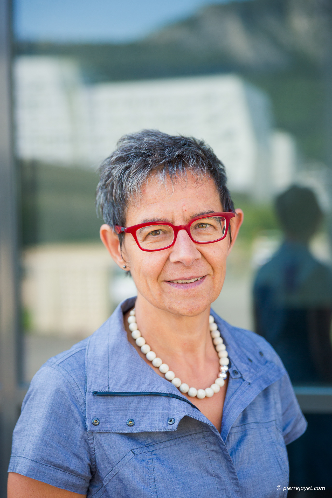 PHOTOGRAPHE DE PORTRAITS PROFESSIONNELS À GRENOBLE