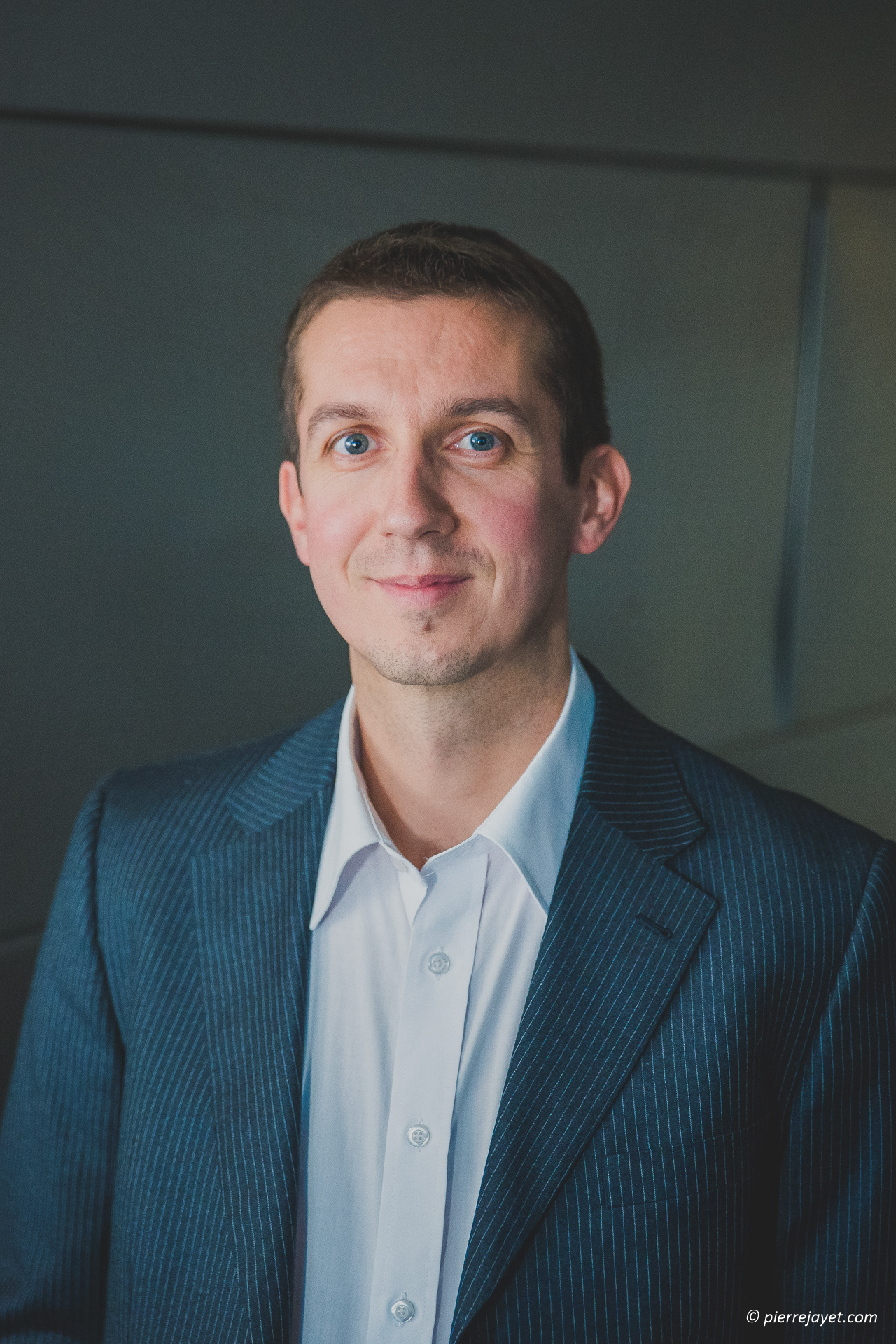 PHOTOGRAPHE DE PORTRAITS PROFESSIONNELS À GRENOBLE