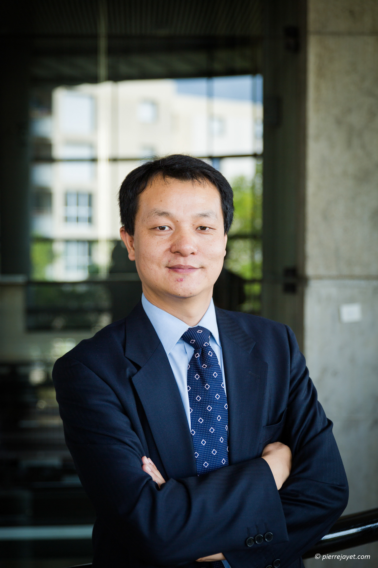 PHOTOGRAPHE DE PORTRAITS PROFESSIONNELS À GRENOBLE