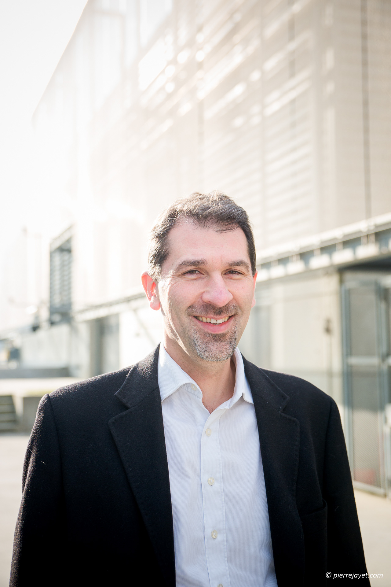 PHOTOGRAPHE DE PORTRAITS PROFESSIONNELS À GRENOBLE