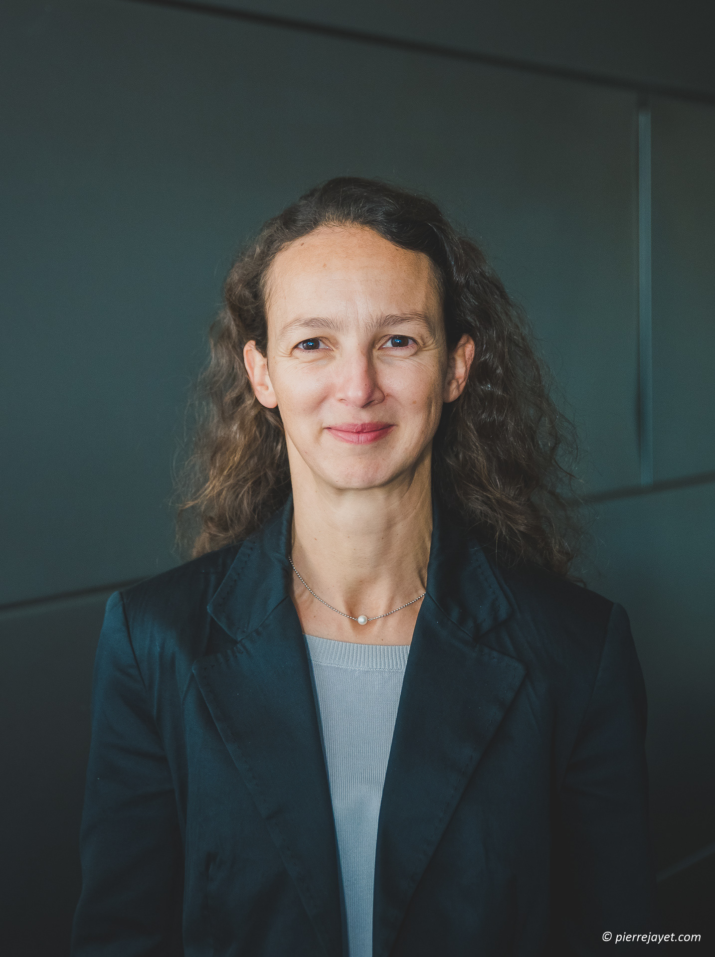 PHOTOGRAPHE DE PORTRAITS PROFESSIONNELS À GRENOBLE