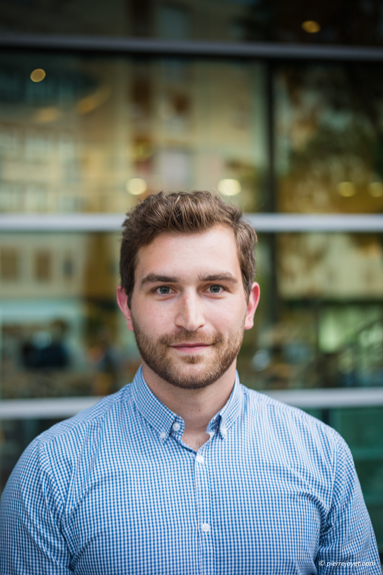 PHOTOGRAPHE DE PORTRAITS PROFESSIONNELS À GRENOBLE