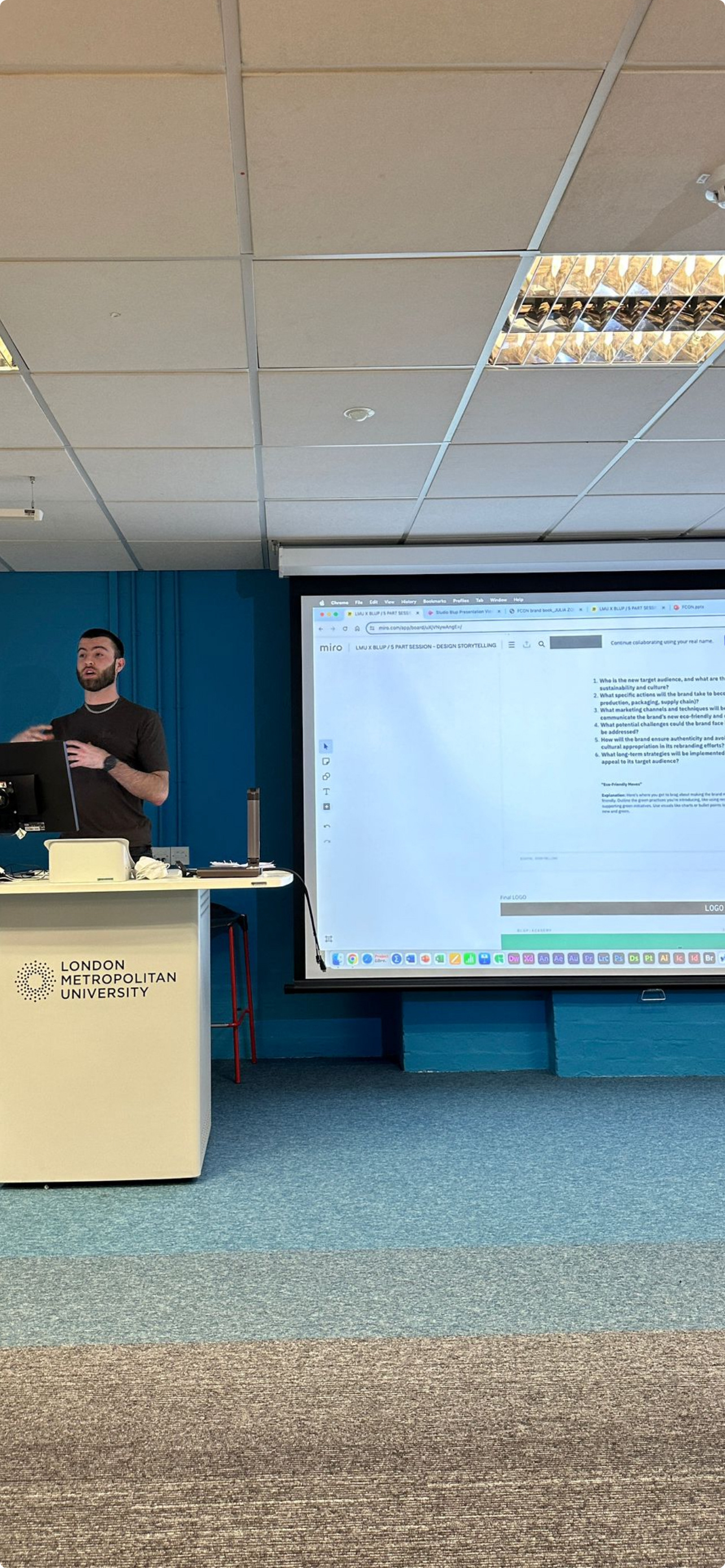 Displaying Competence in Presentational Skills & Engaging and audience