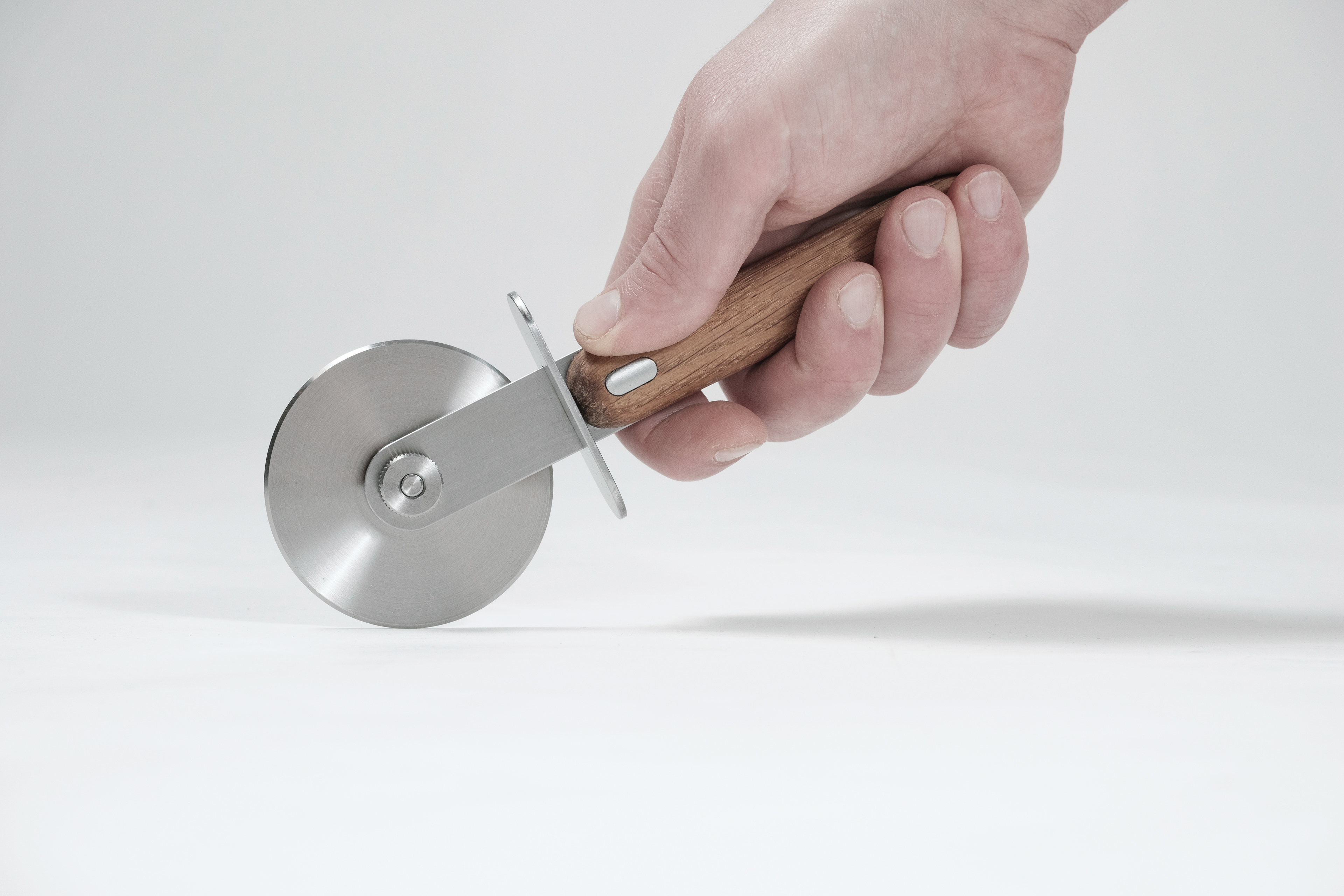 Studio KALLE Pizza Cutter 03