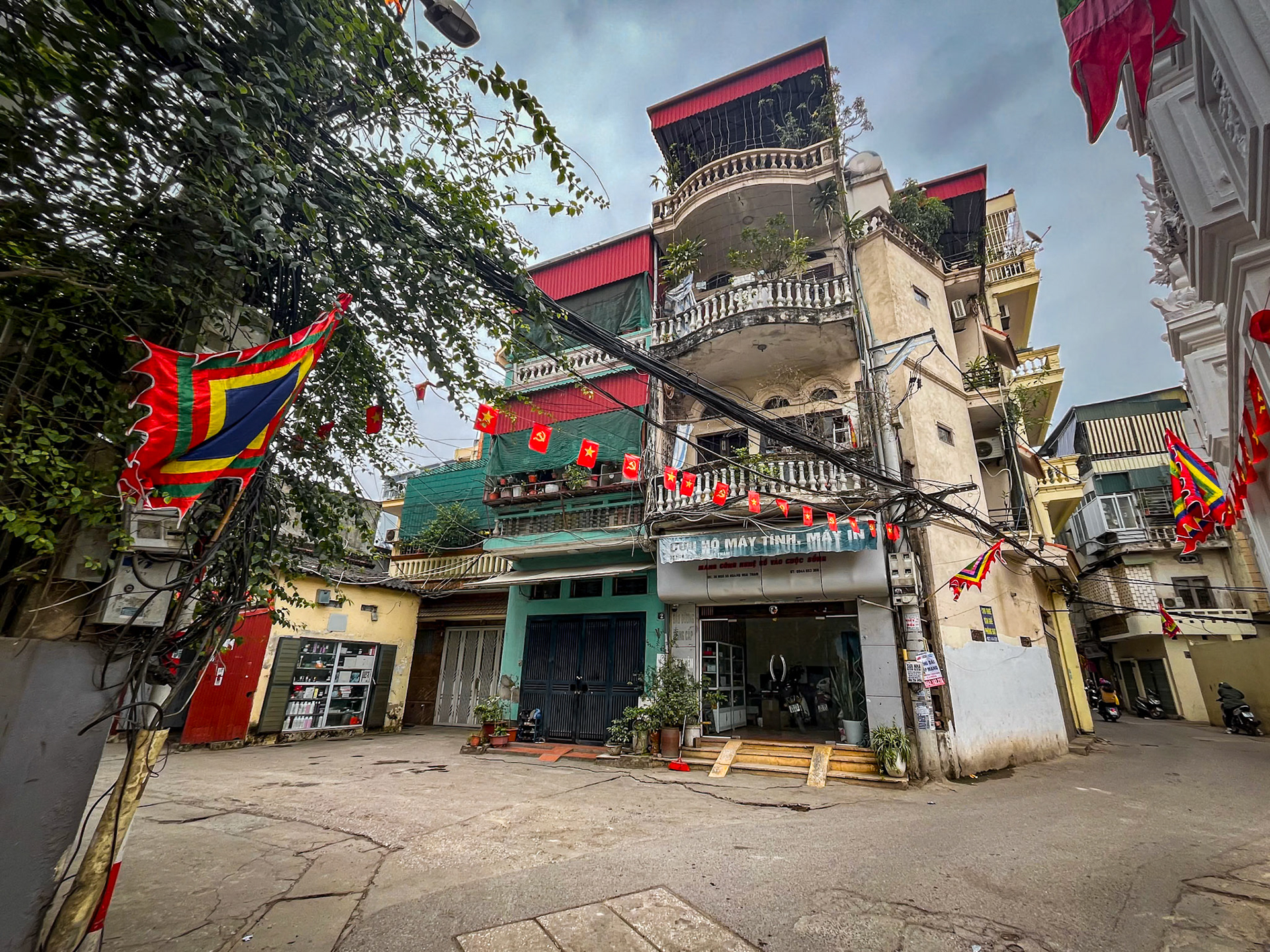 Street views of Hanoi