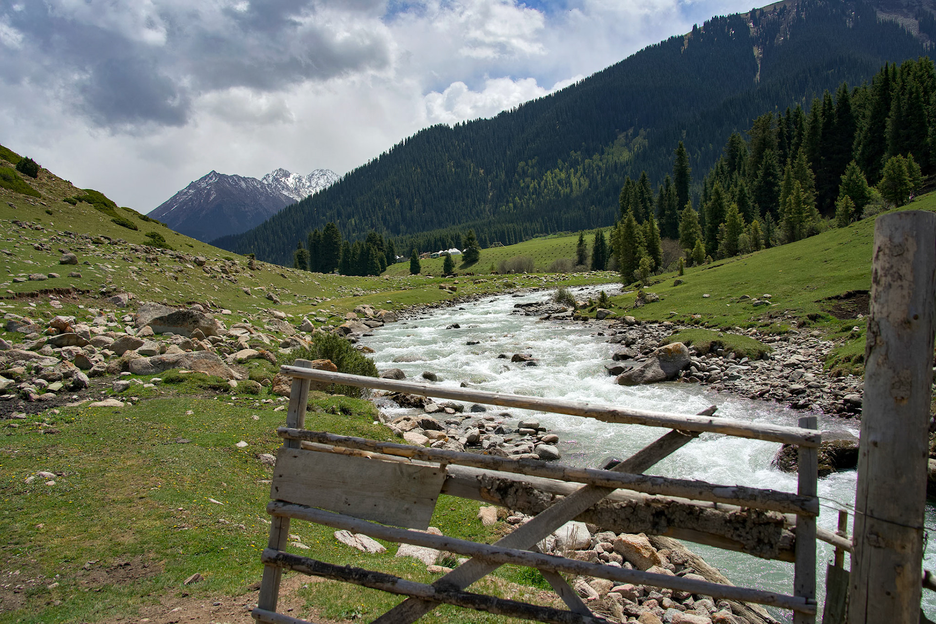 Jeti-Ögüz Valley