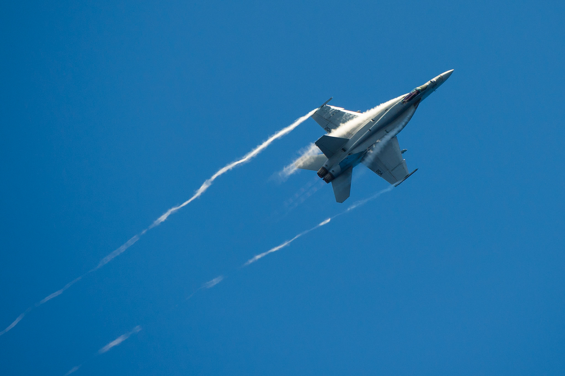 130820-N-TX154-480 PACIFIC OCEAN (Aug. 20, 2013)