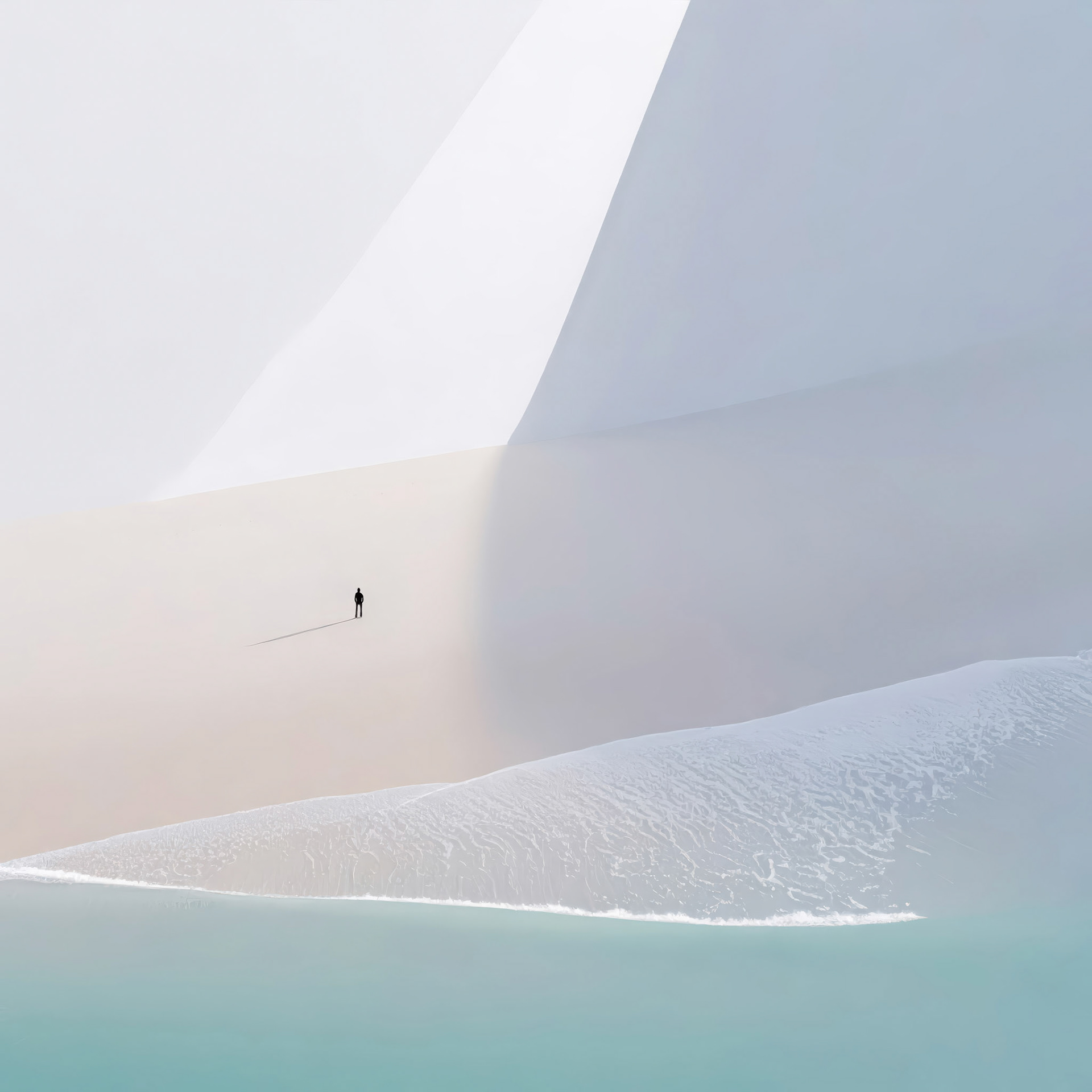 Mensch am Strand highkey