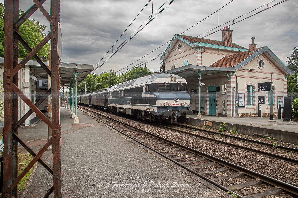 CC 72084 à Bièvres