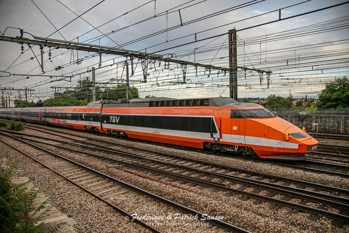 TGV S-E 16