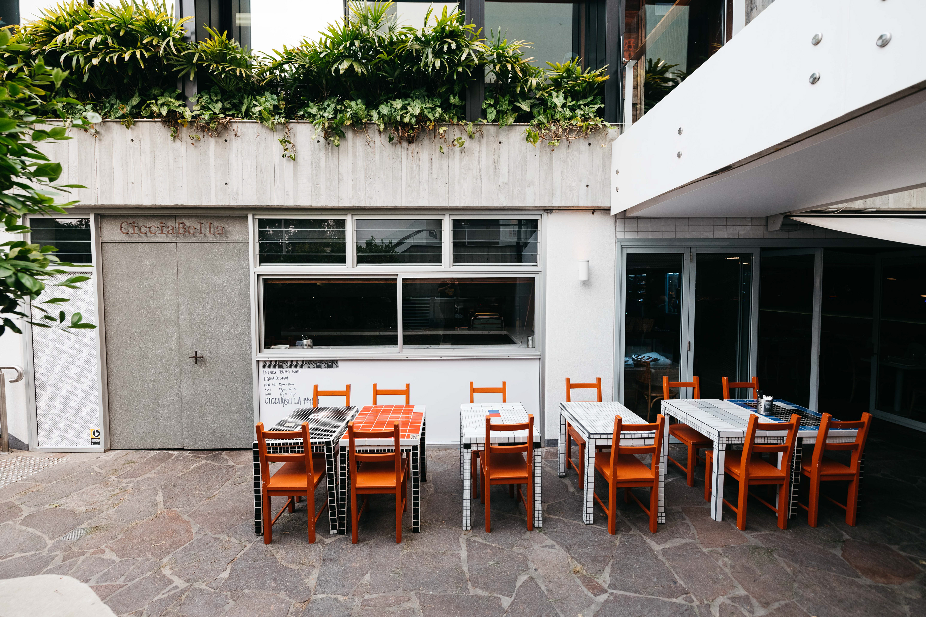 Ciccia Bella, Bondi.