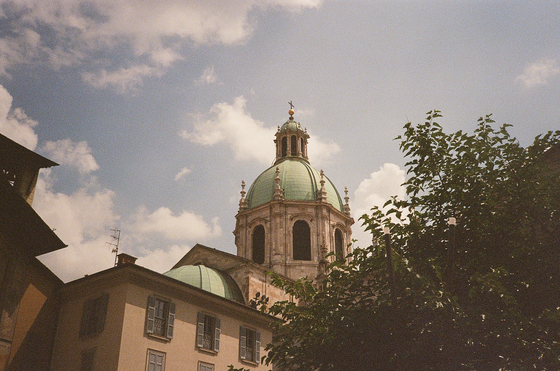 COMO