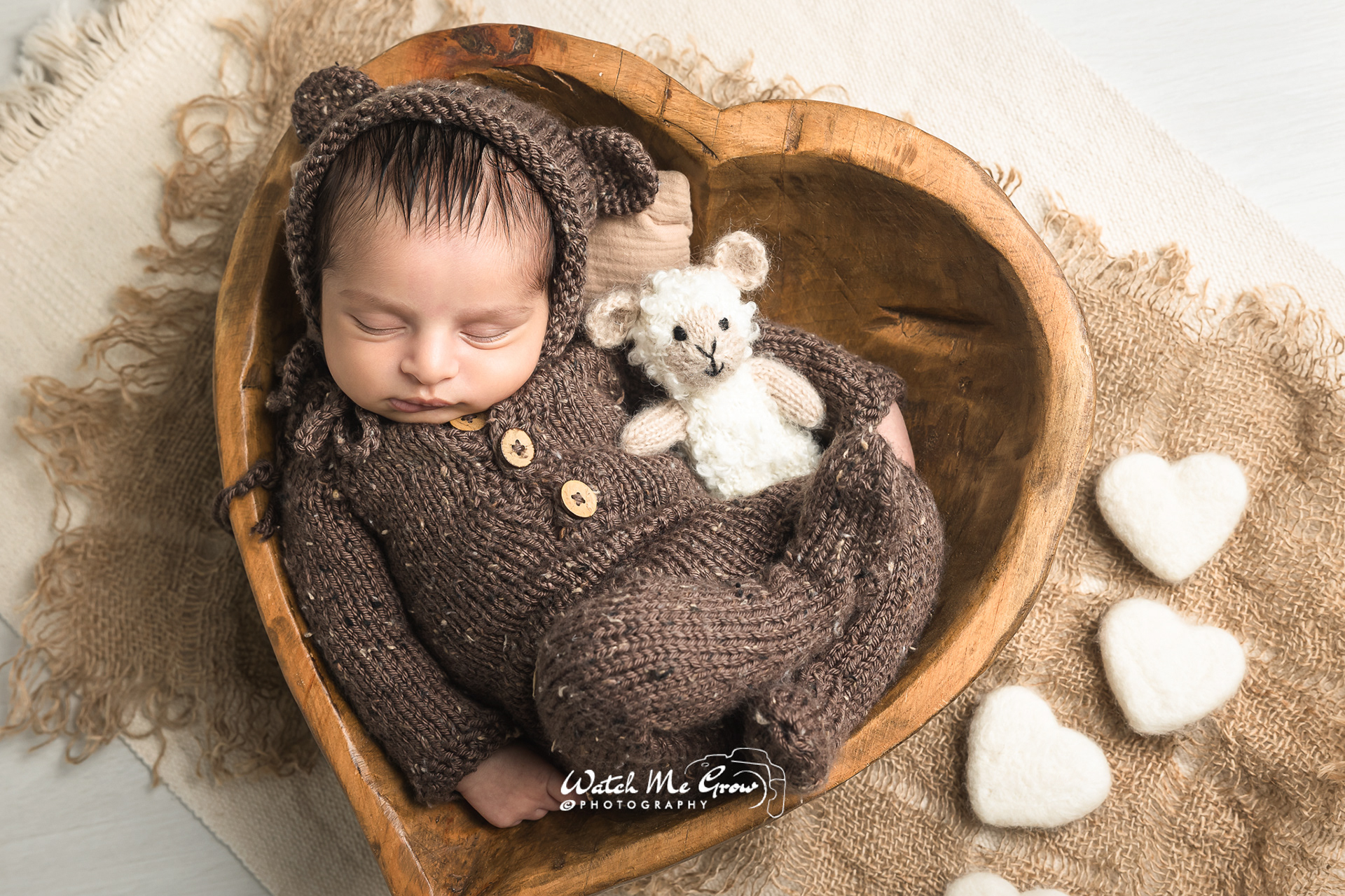 Newborn sleeping in heart - solo snuggles - Watch Me Grow Photography, Calgary