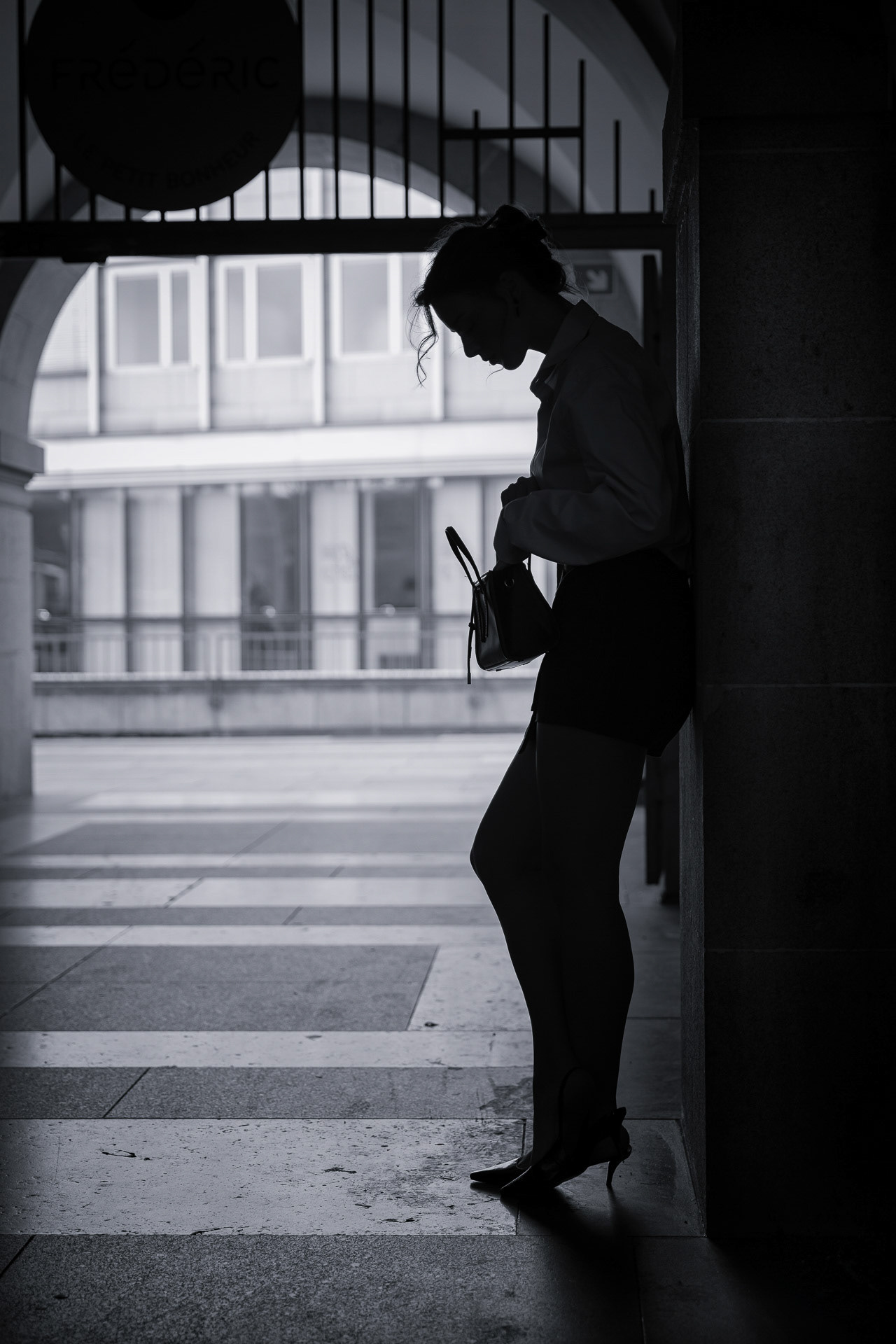 Klaus Pichler "die Tasche einer Frau" Gold