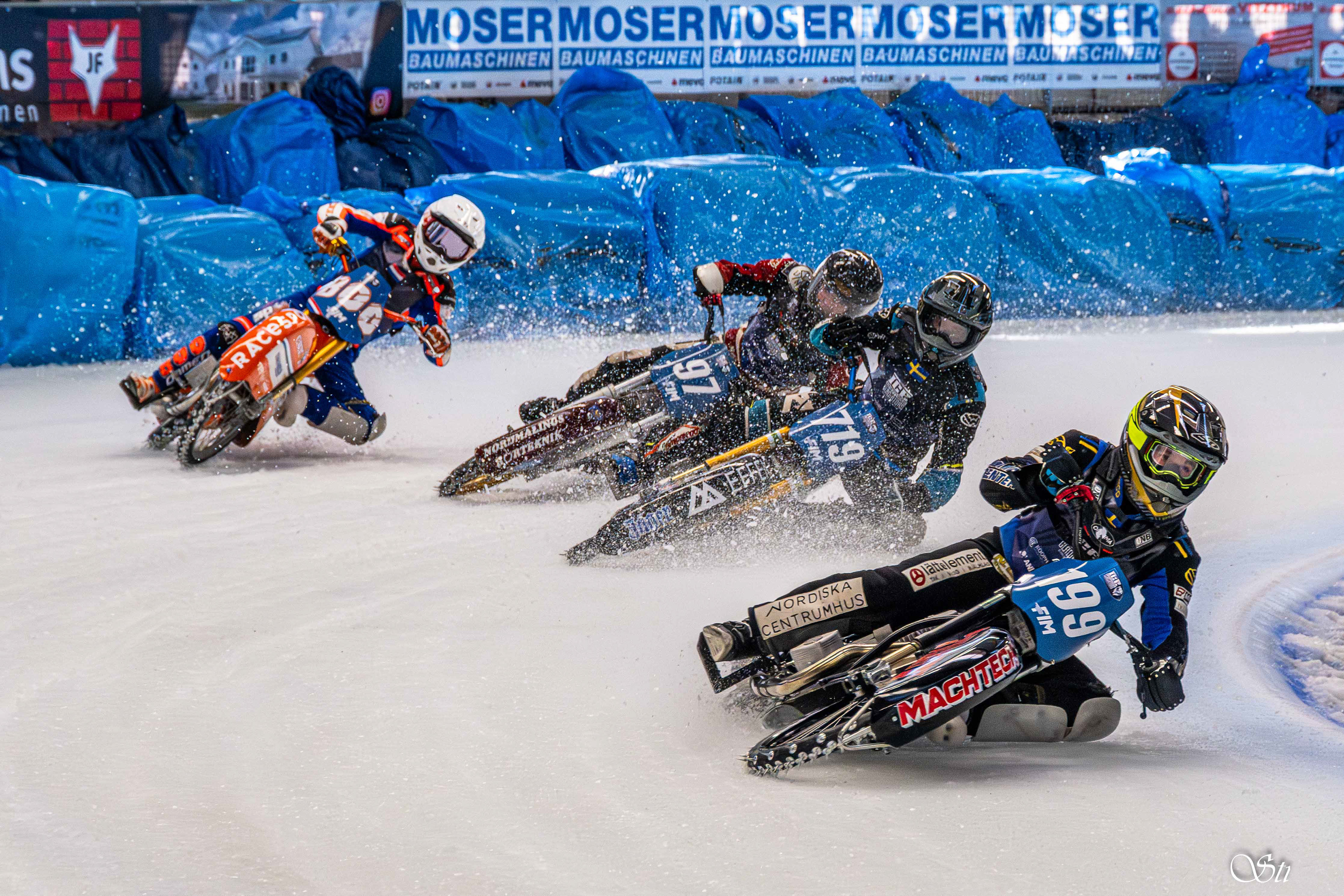 Eisspeedway-Rodeo von Jasper Iwema