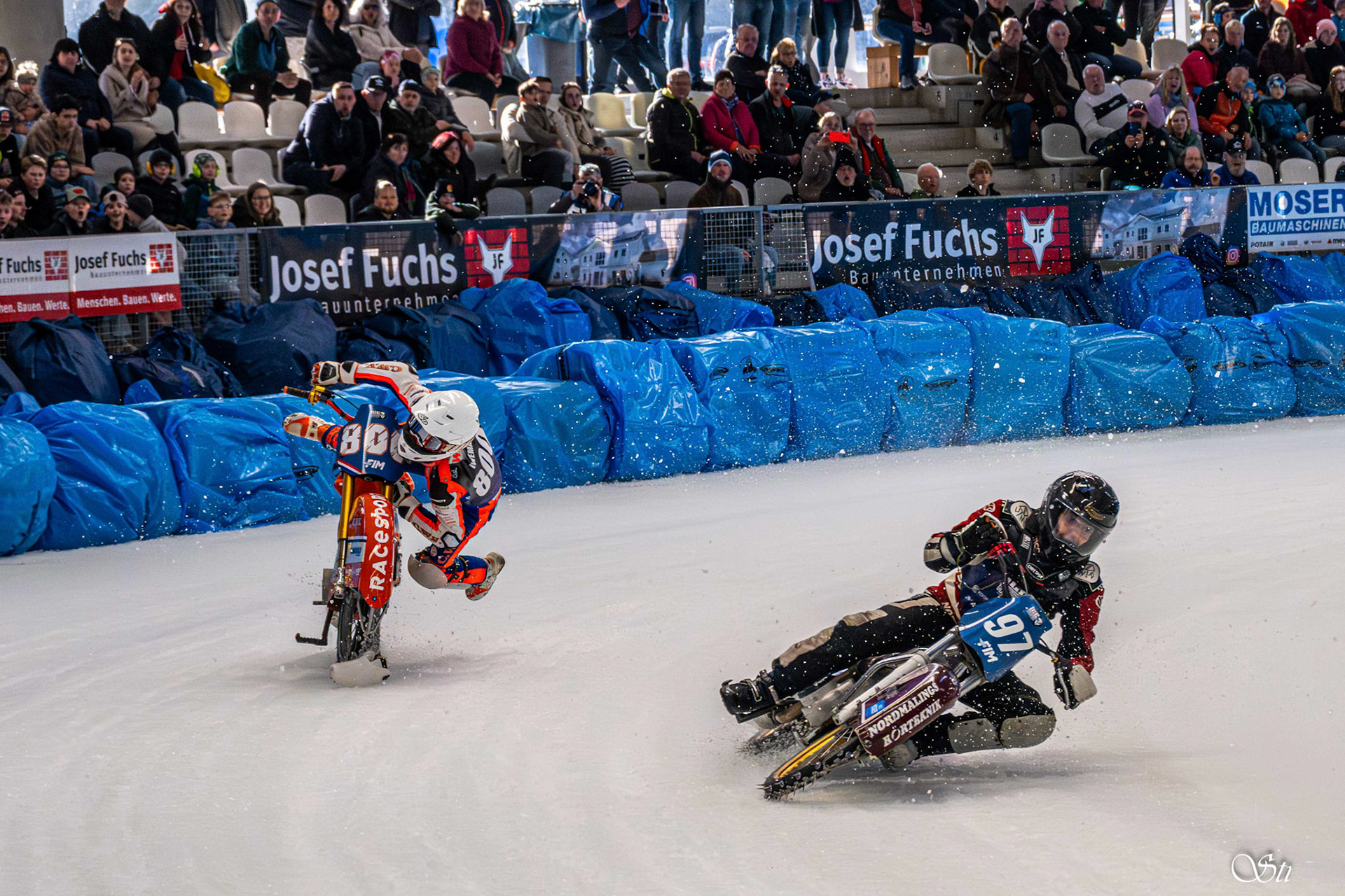 Eisspeedway-Rodeo von Jasper Iwema