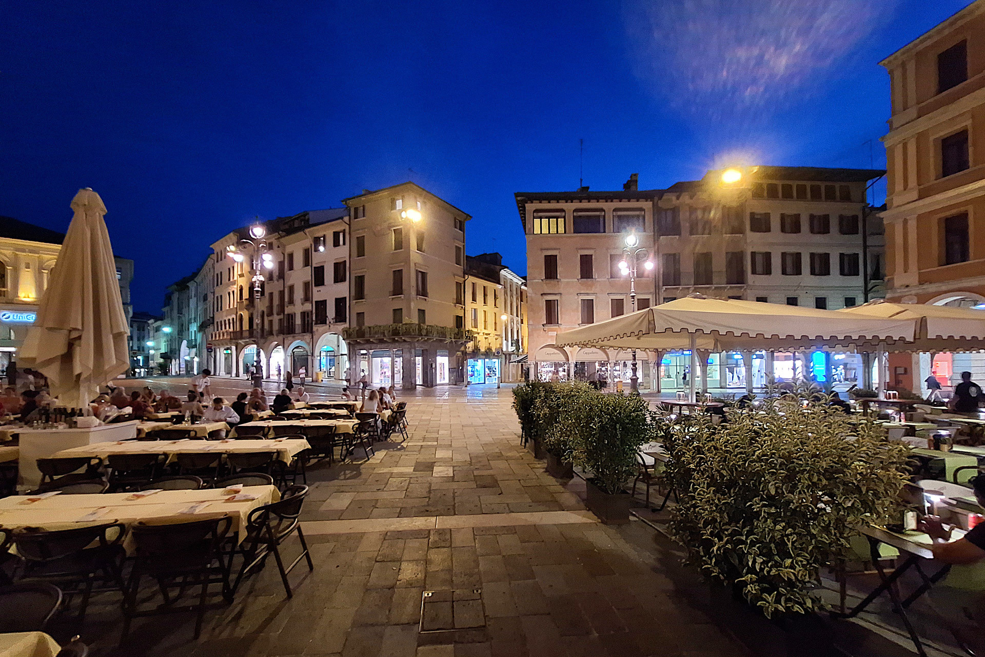 Johann  Zavatzki "Piazza dei Signori"