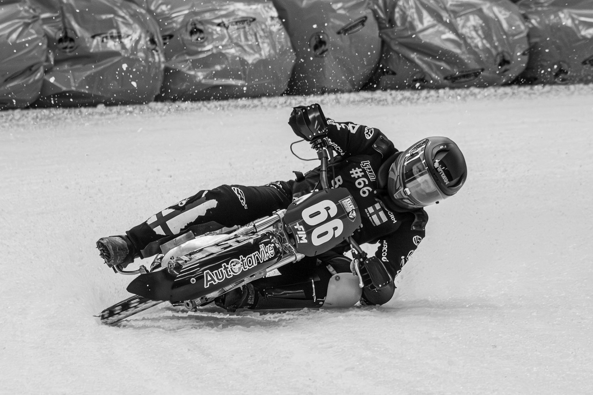 Gerhard Schneglberger "Schräglage"