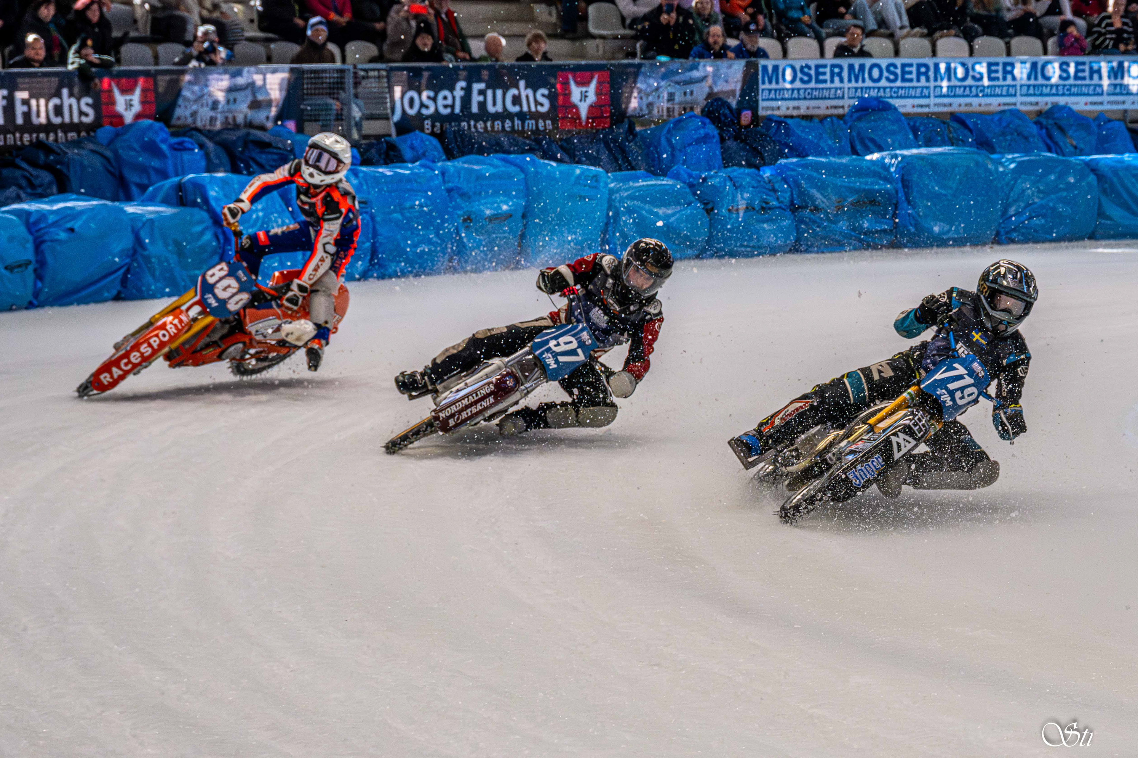 Eisspeedway-Rodeo von Jasper Iwema