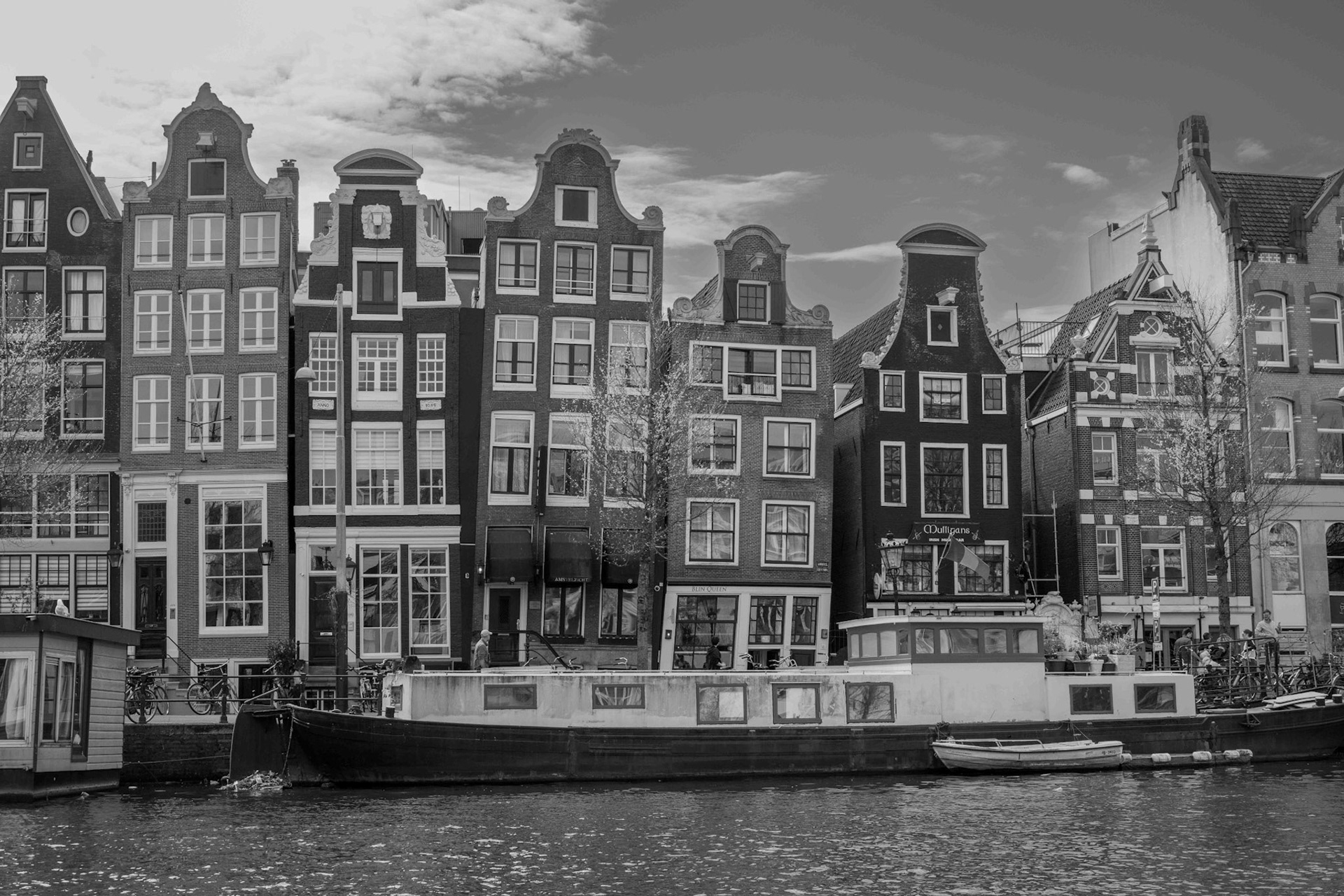 Franz Stiglbauer "wackelige Häuserzeile"