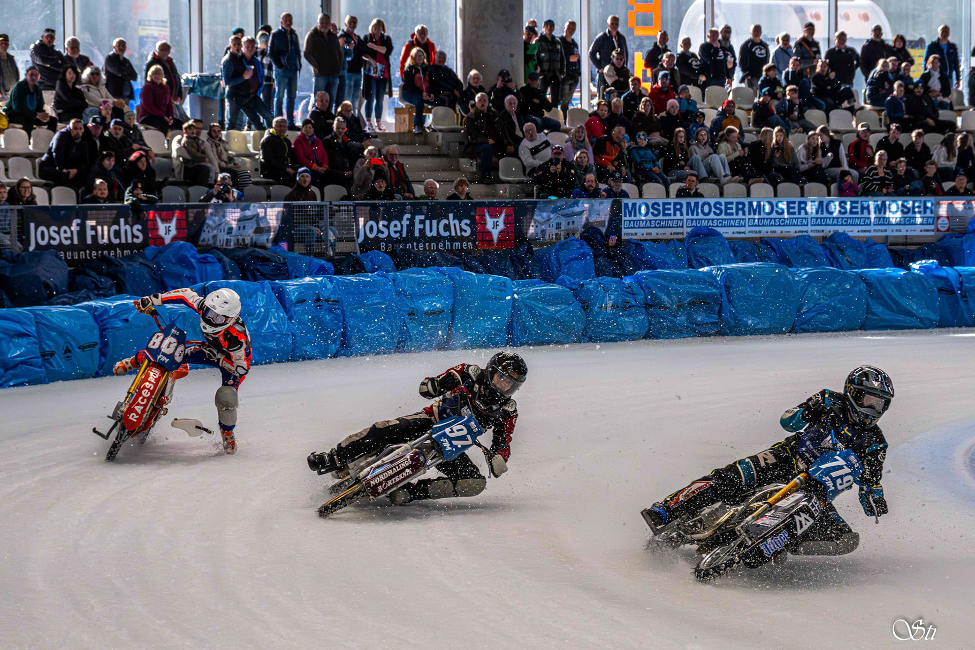 Eisspeedway-Rodeo von Jasper Iwema