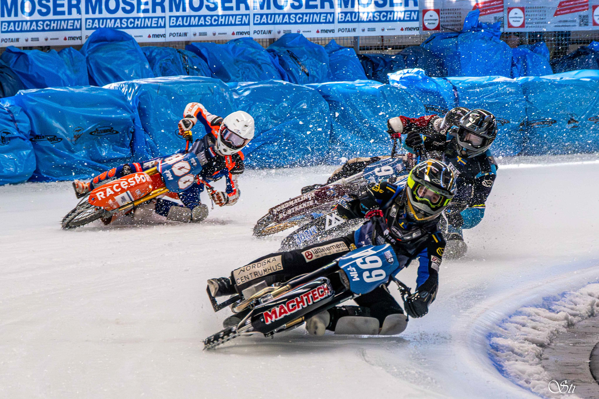 Eisspeedway-Rodeo von Jasper Iwema