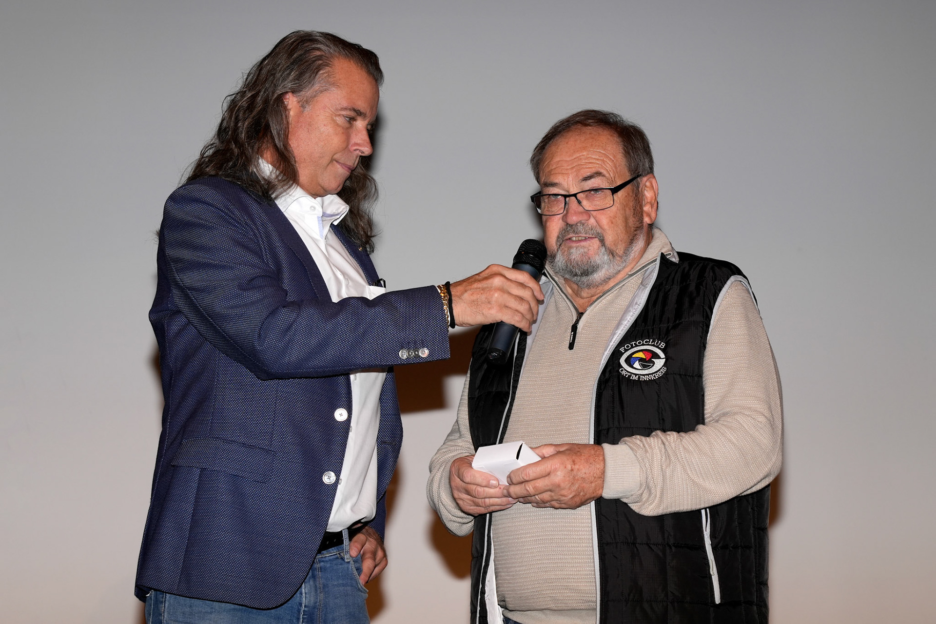 Ehrung für Siegerbild von Walter Trausinger