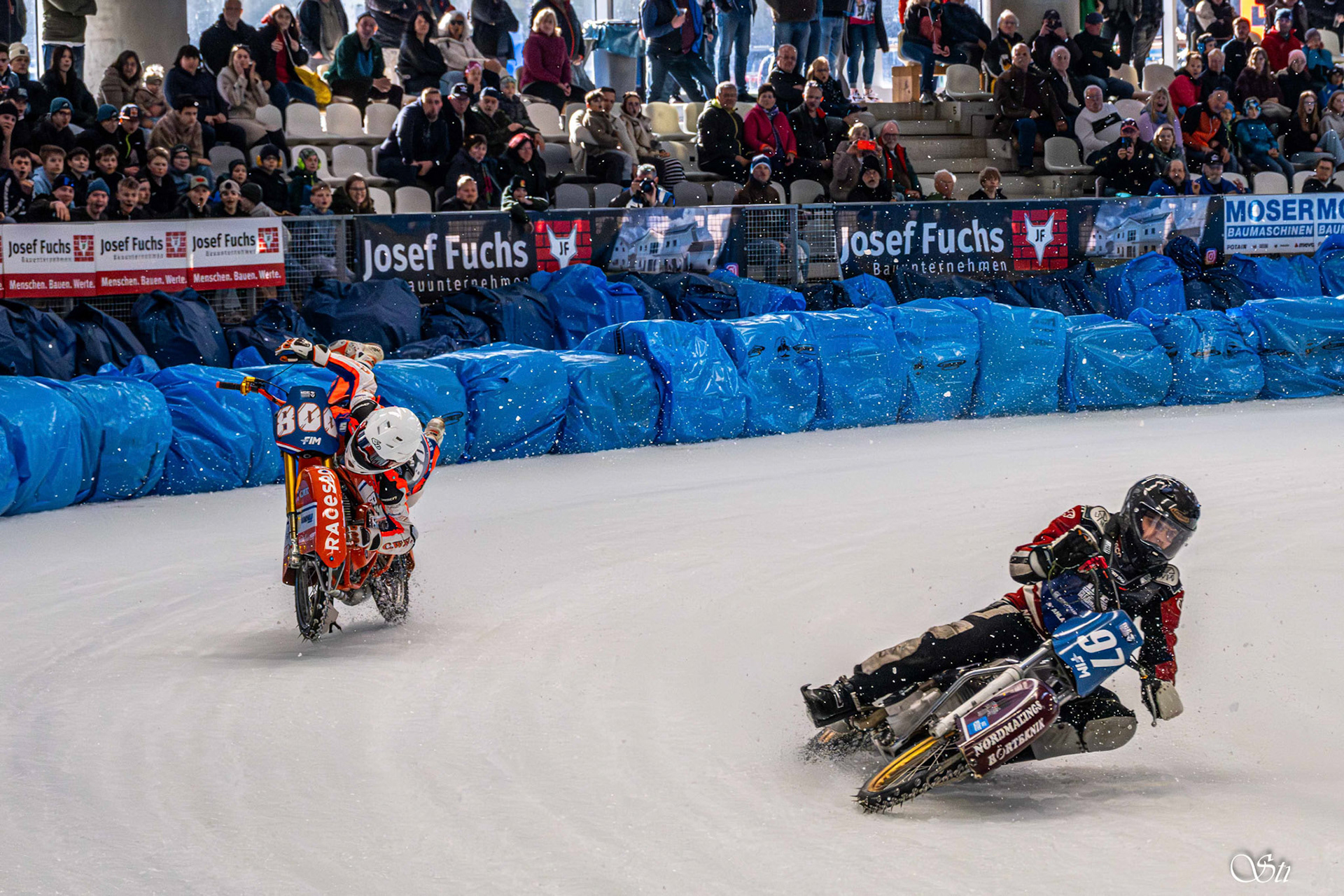 Eisspeedway-Rodeo von Jasper Iwema