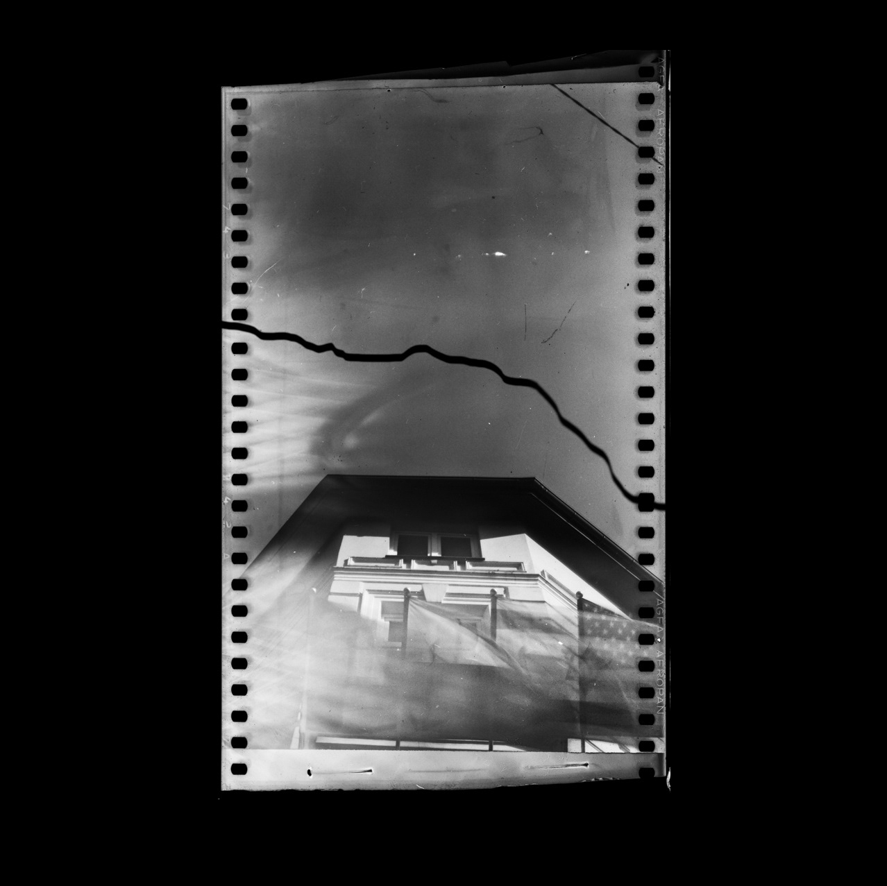 "4 jeźdźcy", odbitka stykowa, papier barytowy Ilford, 24 x 30 cm