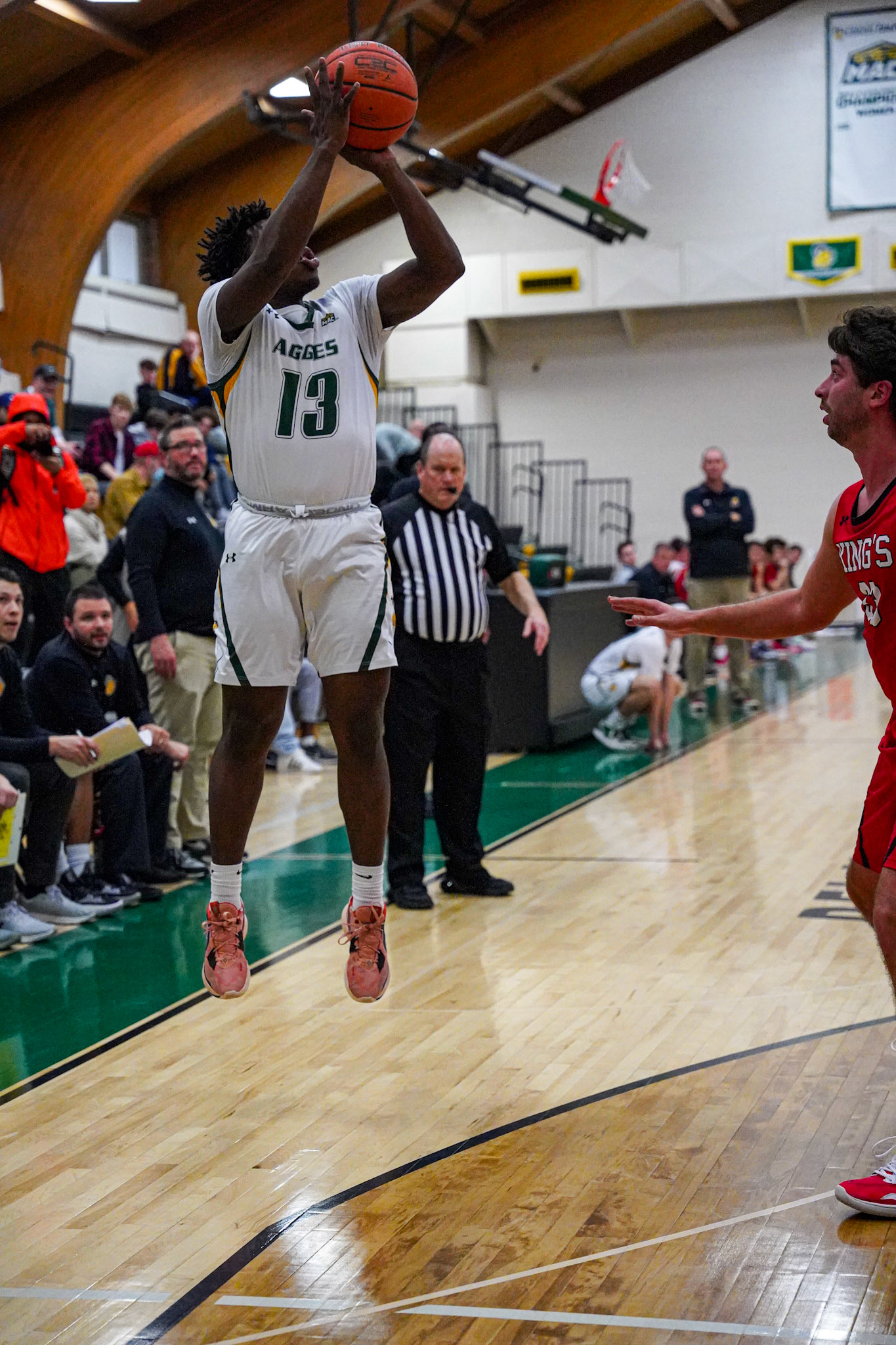 Del Val - Basketball