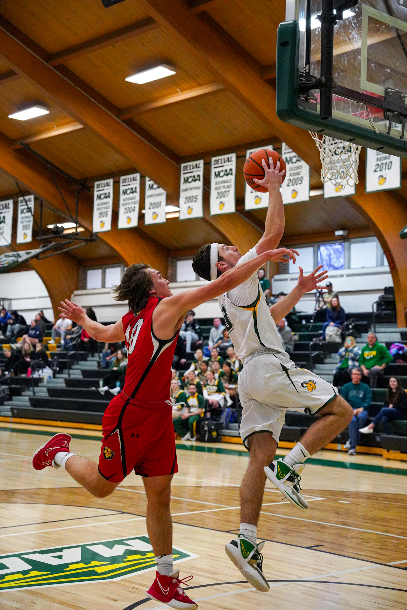 Del Val - Basketball