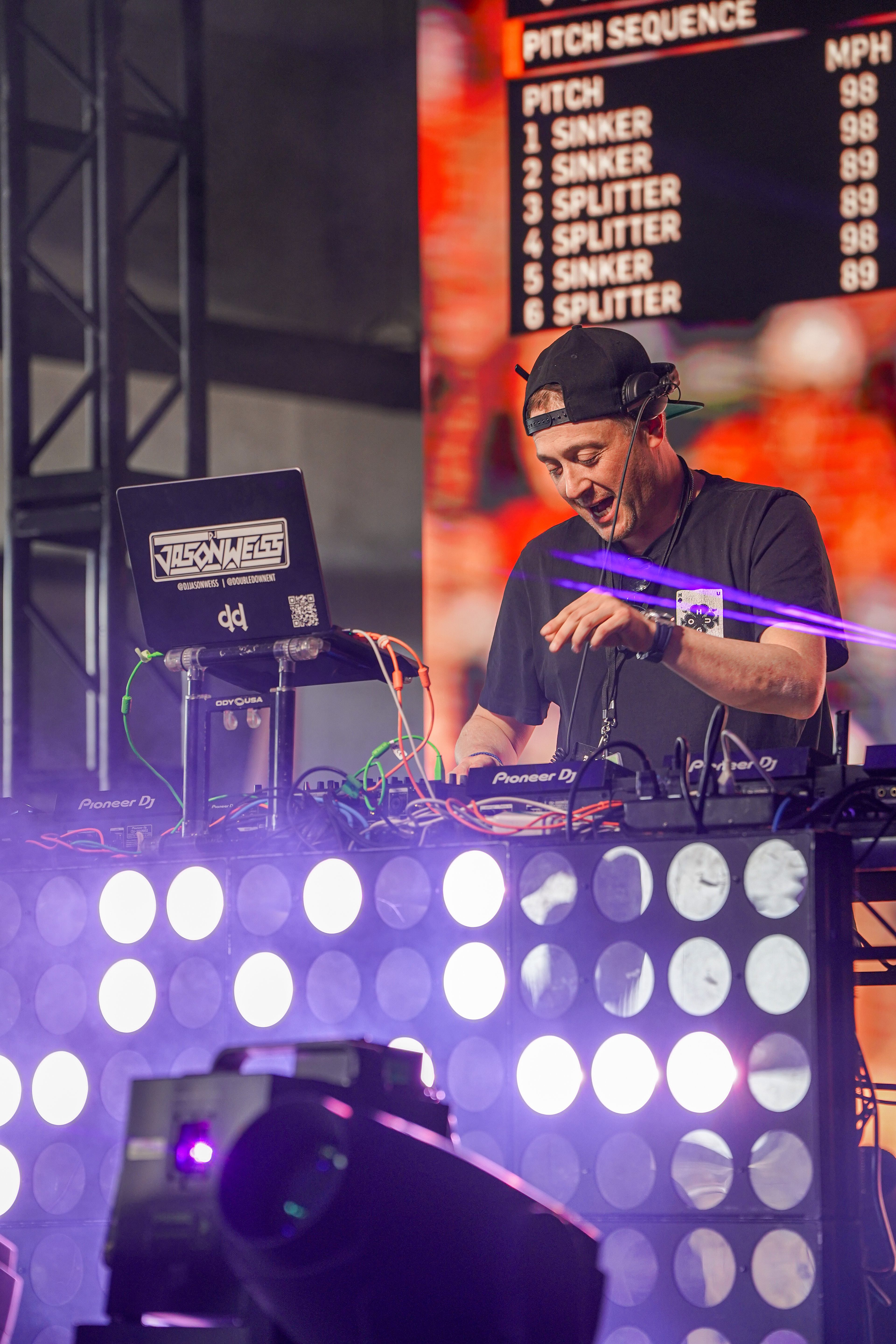 Jason Weiss - Horseshoe Baltimore