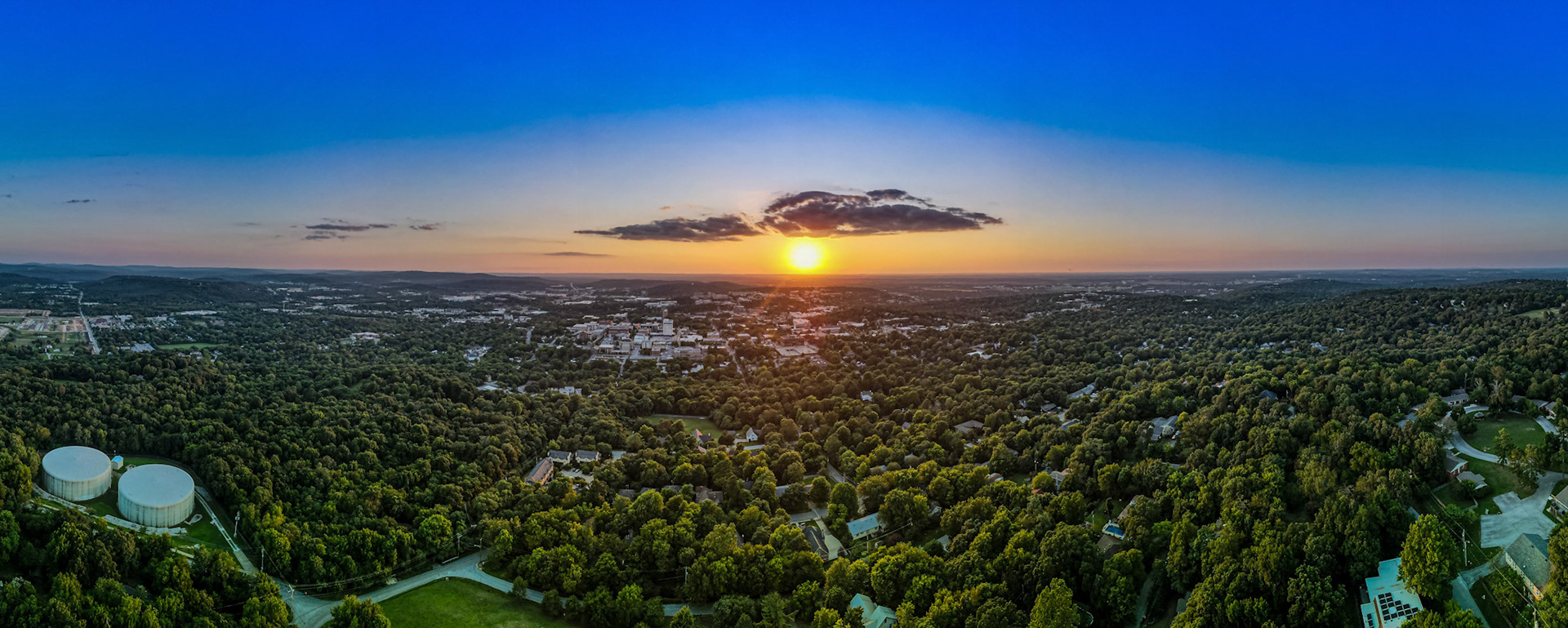 Land and acreage media